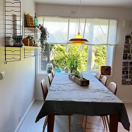 Charming, Spacious Family Near Center 펜션 *