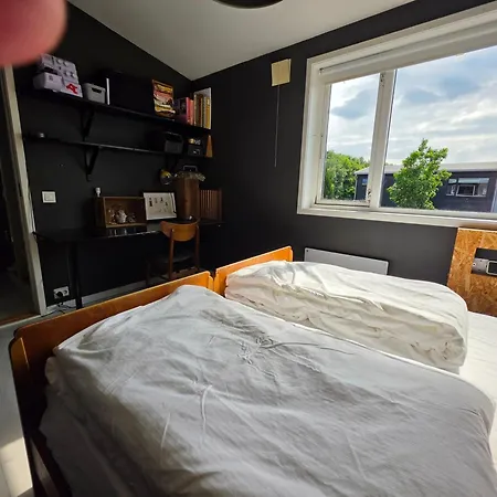 Charming, Spacious Family Near Center 펜션 스타방에르