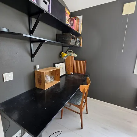 Charming, Spacious Family Near Center 펜션 스타방에르